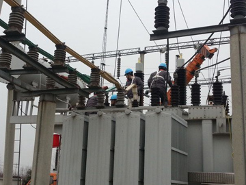 安徽亳州供电公司110kV芍花变电站现场吊芯检查大修